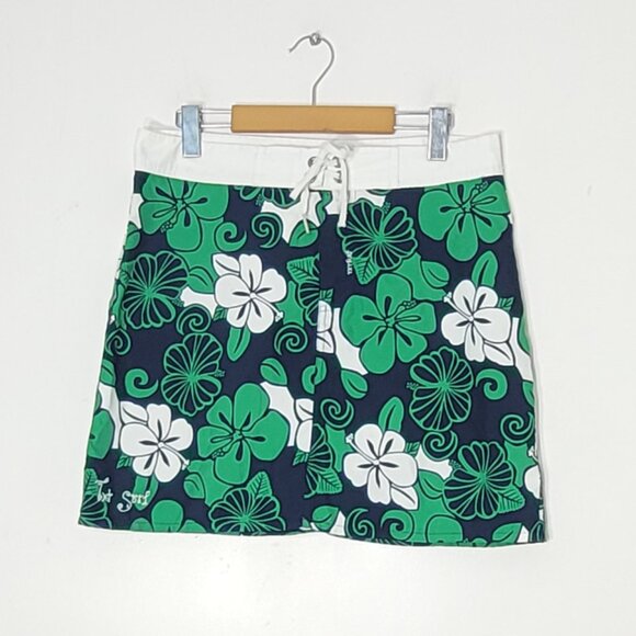 TXT Women Green White & Black Hibiscus Floral Soft A-Line Mini Skirt Size 9 - Picture 1 of 11